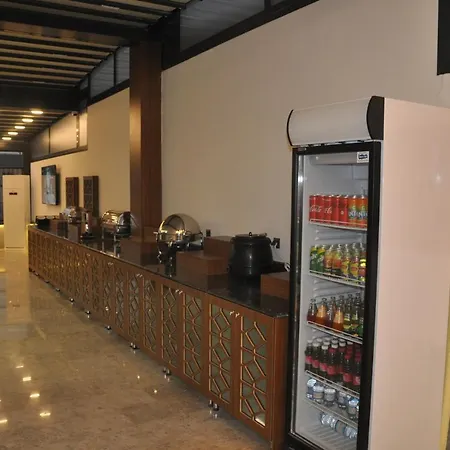 Golaz Aparthotel *