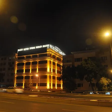 Golaz 公寓式酒店 *
